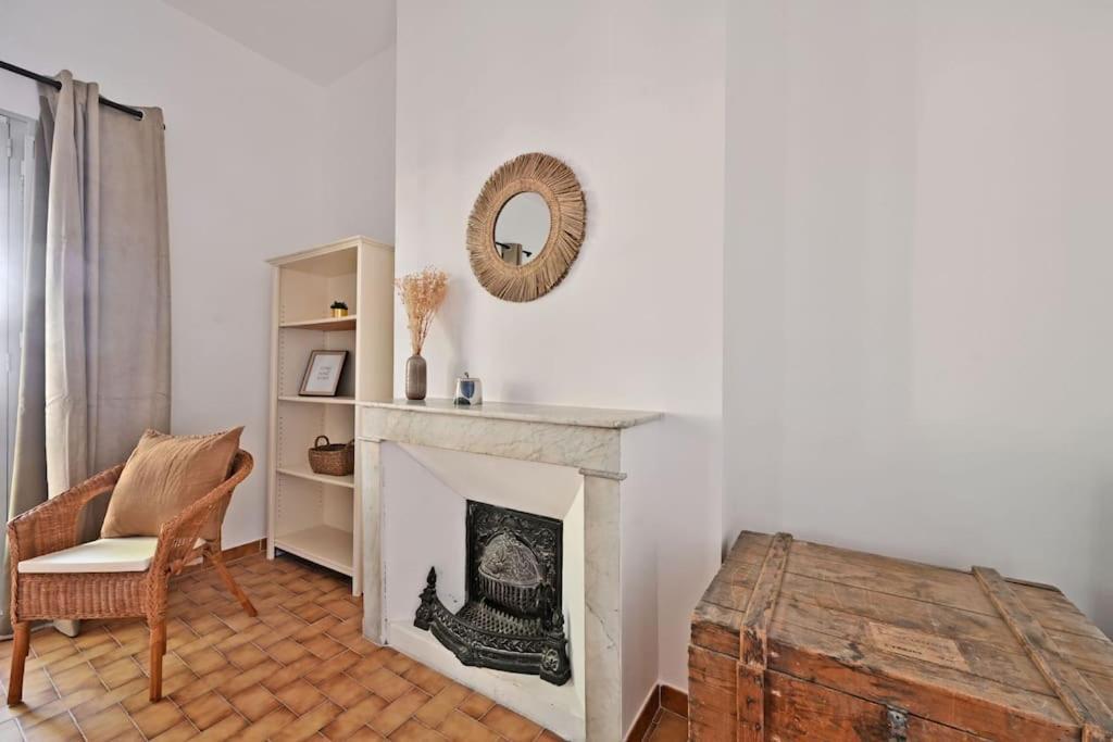 Au Coeur Des Platanes - Parking Gratuit Sous-Terrain - Clim - Balcon Apartman Avignon Kültér fotó