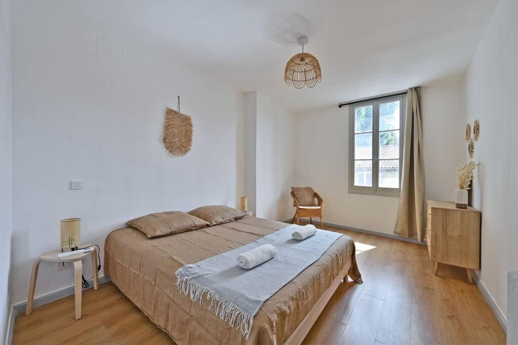 Au Coeur Des Platanes - Parking Gratuit Sous-Terrain - Clim - Balcon Apartman Avignon Kültér fotó