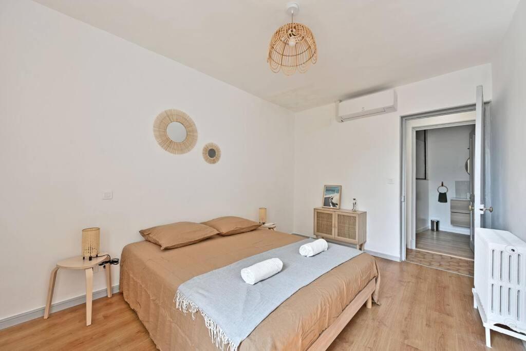 Au Coeur Des Platanes - Parking Gratuit Sous-Terrain - Clim - Balcon Apartman Avignon Kültér fotó